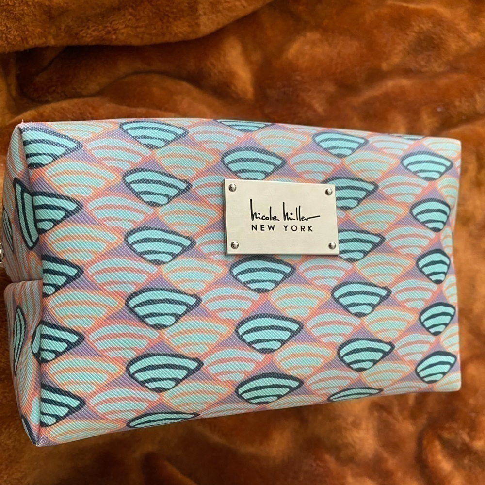 NICOLE MILLER COSMETICS ZIP UP POUCH BAG